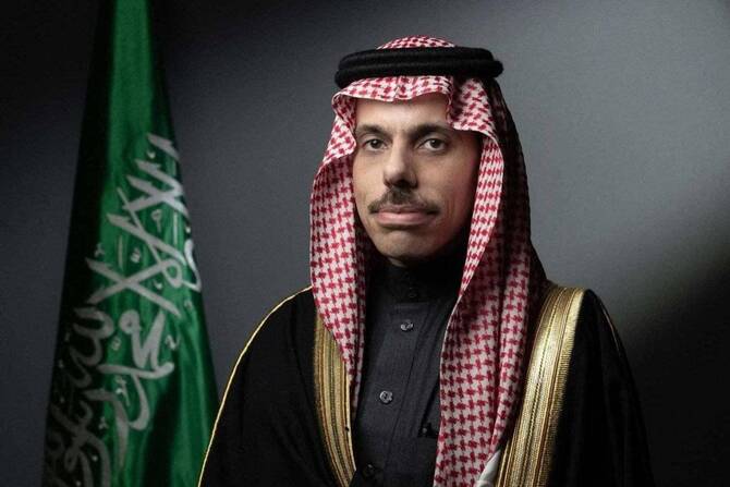 وزير الخارجية السعودي يقود جهوداً إقليمية لإدانة العدوان الإيراني وتهديدات الاستقرار