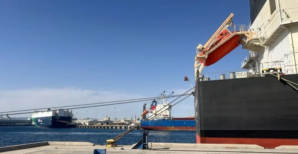 العراق يتجه إلى ميناء العقبة الأردني وسط اضطرابات مضيق هرمز